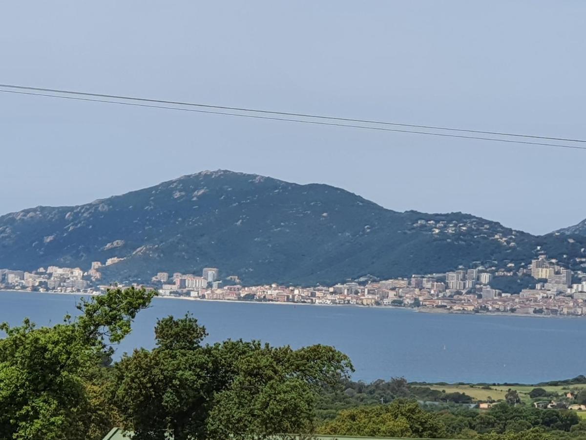 Appartement F2 avec terrasse de 35 m2 Bomorto - Porticcio Porticcio (Corsica) Exterior foto